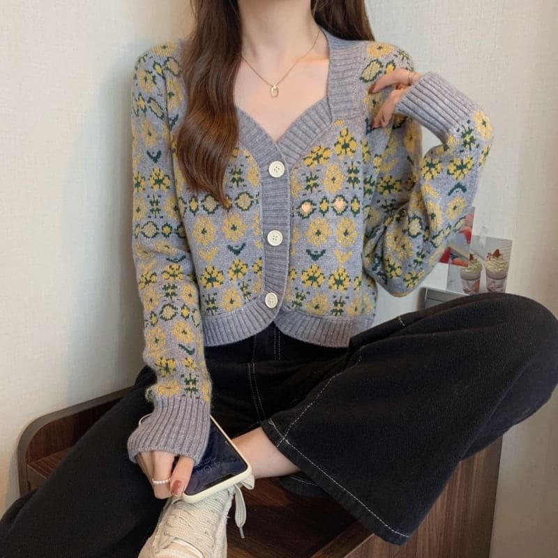 V-Neck Floral-Print Cropped Cardigan