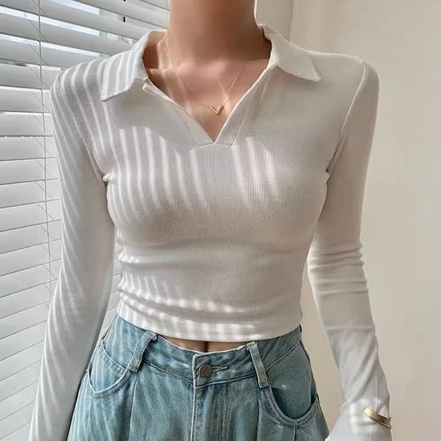 V-Neck Plain Cropped Knit Top - White / One Size