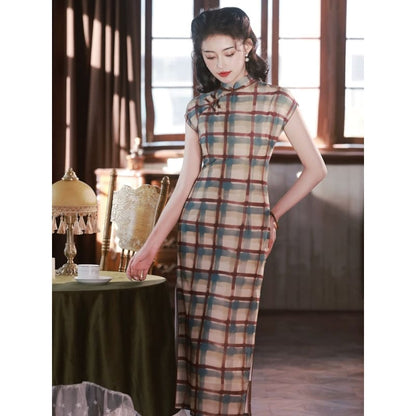 Vintage Checker Patterned Cheongsam - S - Female Hanfu