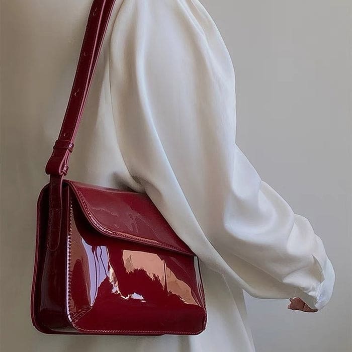 Vintage Red Lacquered Bag - Standart / Red - Handbags