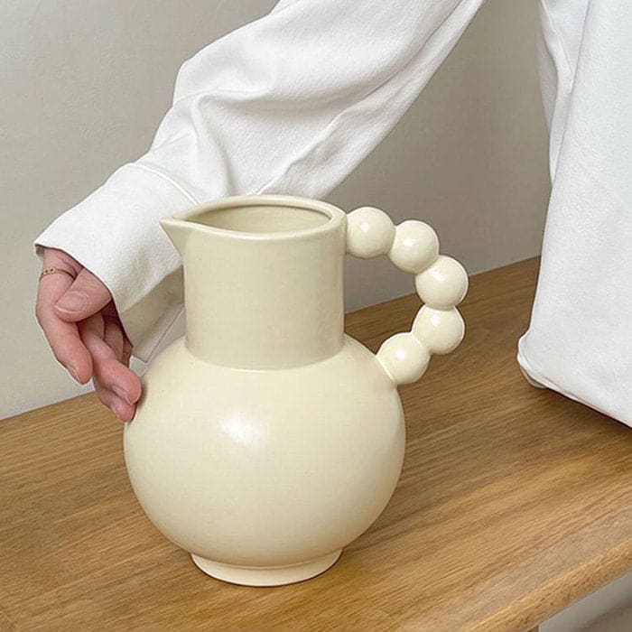 White Exquisite Ceramic Vase - Standart / Beige