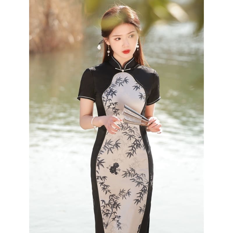 White with Black Bamboo Cheongsam - Female Hanfu