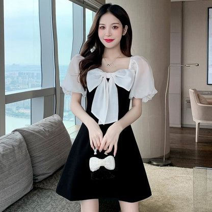 Black And White Contrast Bow Puff Sleeve Mini Dress