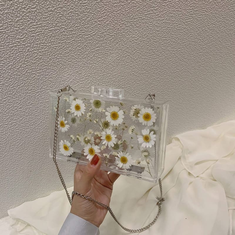 Daisy Dream Aesthetic Acrylic Clutch Bag - White