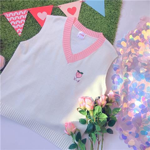 Sweet Knitted Vest Embroidery Peach Strawberry Sweater MK15963