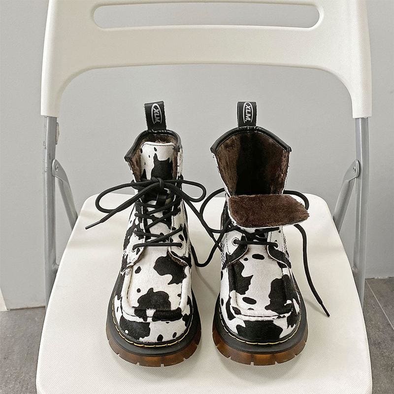 Retro Cute Cow Lace Up Martin Boots MK15805 - KawaiiMoriStore