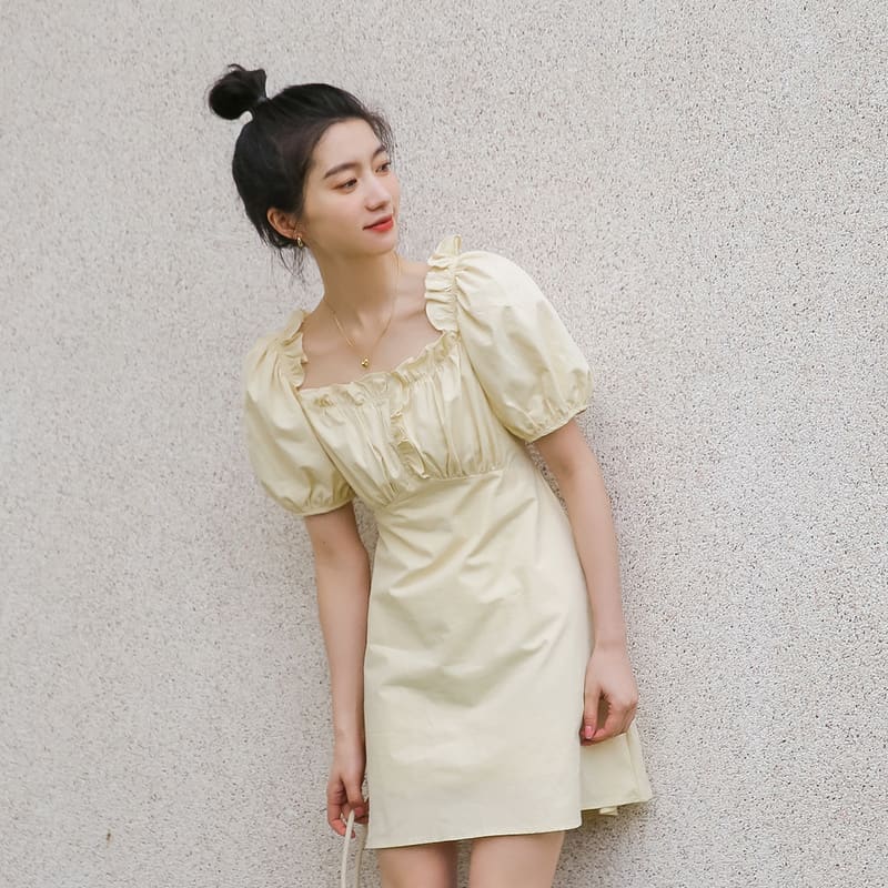 Square Collar Mini Dress With Wood Ears