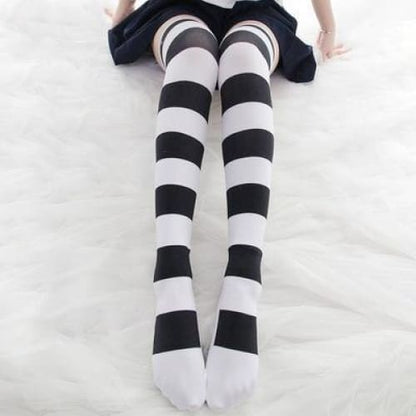 Sweet Striped Cat Paw Prints Over-the-knee Socks MK15329 - KawaiiMoriStore