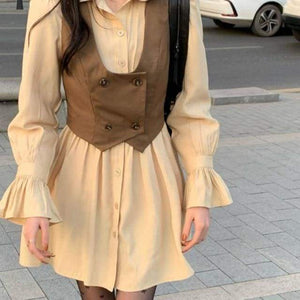 Chloe Goldworth - Vintage Dress Outfit Elegant Spring French